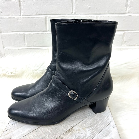 Sudini Black Heeled Buck Detail Booties Size 9M - Picture 1 of 12